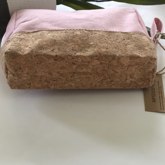 Cosmetic/Travel Pouch - Picture 7 of 8